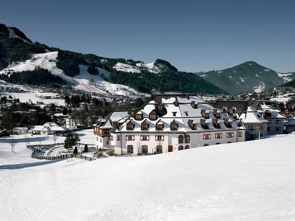 Hotel A-ROSA Kitzbühel Exterior foto The resort in 2007