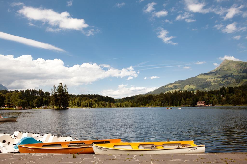 Hotel A-ROSA Kitzbühel Exterior foto The lake of Saint-Point