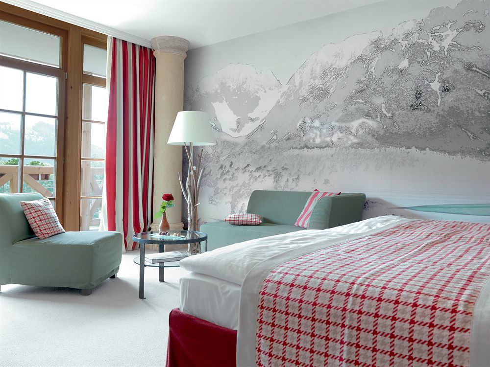 Hotel A-ROSA Kitzbühel Exterior foto A room at the Hotel Schatzalp