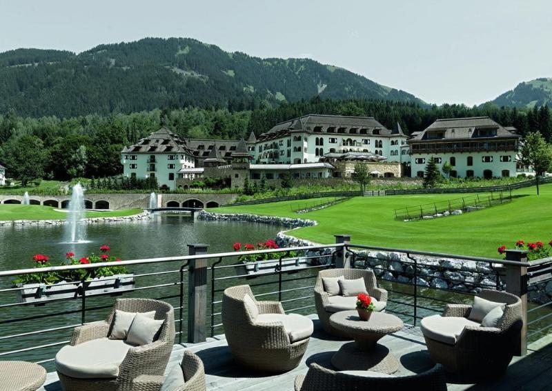 Hotel A-ROSA Kitzbühel Exterior foto The resort