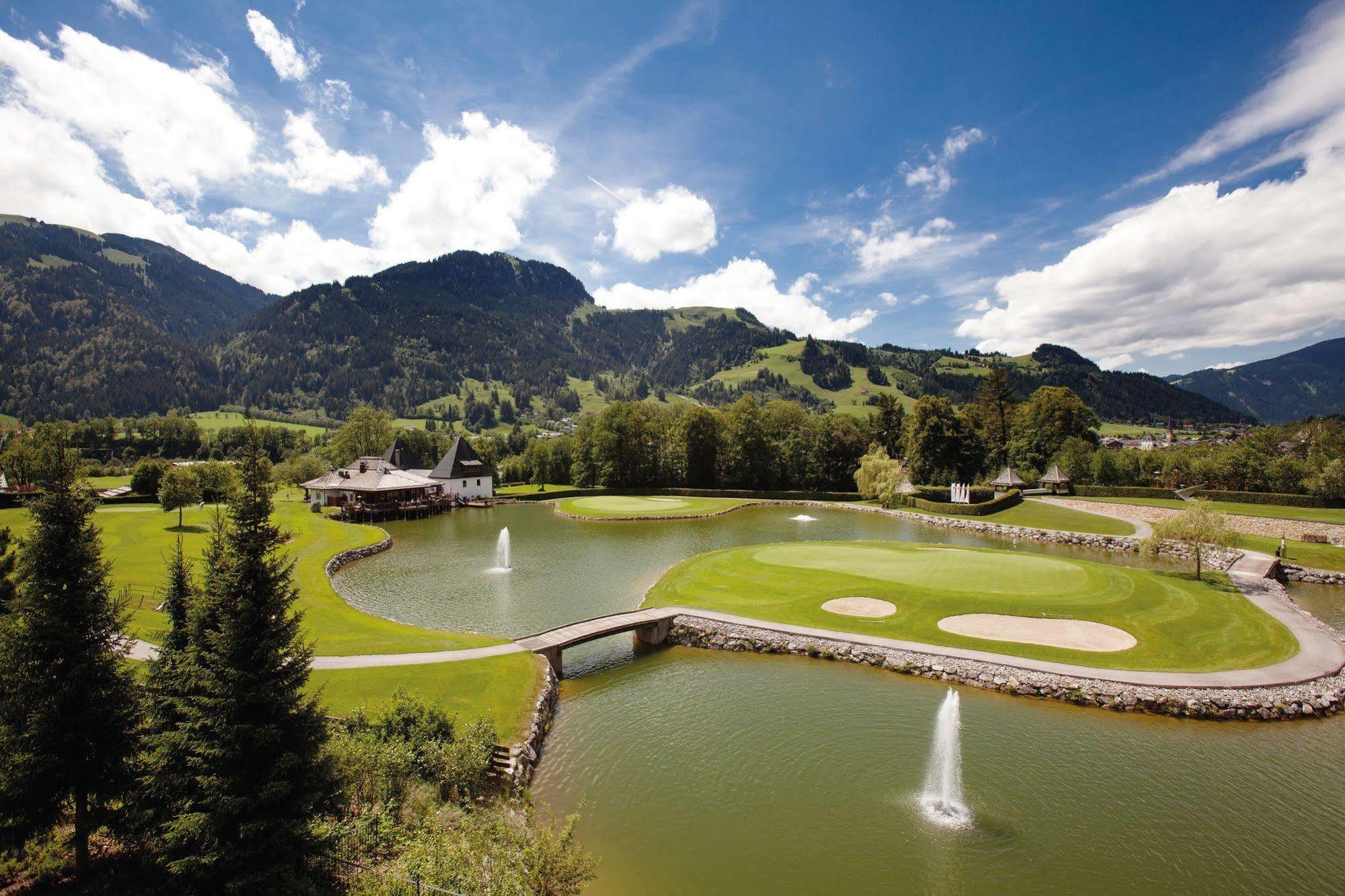 Hotel A-ROSA Kitzbühel Exterior foto Golf course in Bad Tölz