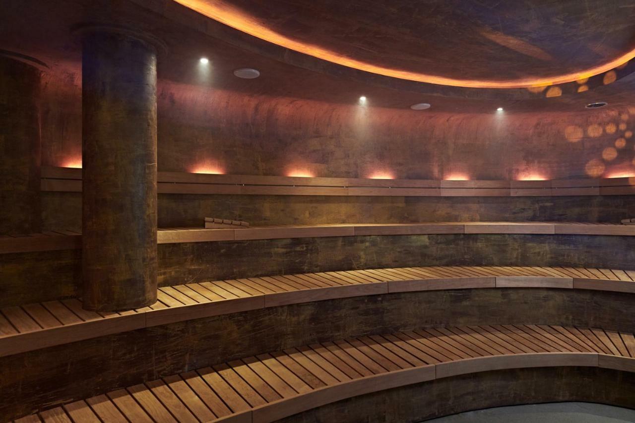 Hotel A-ROSA Kitzbühel Exterior foto The steam room