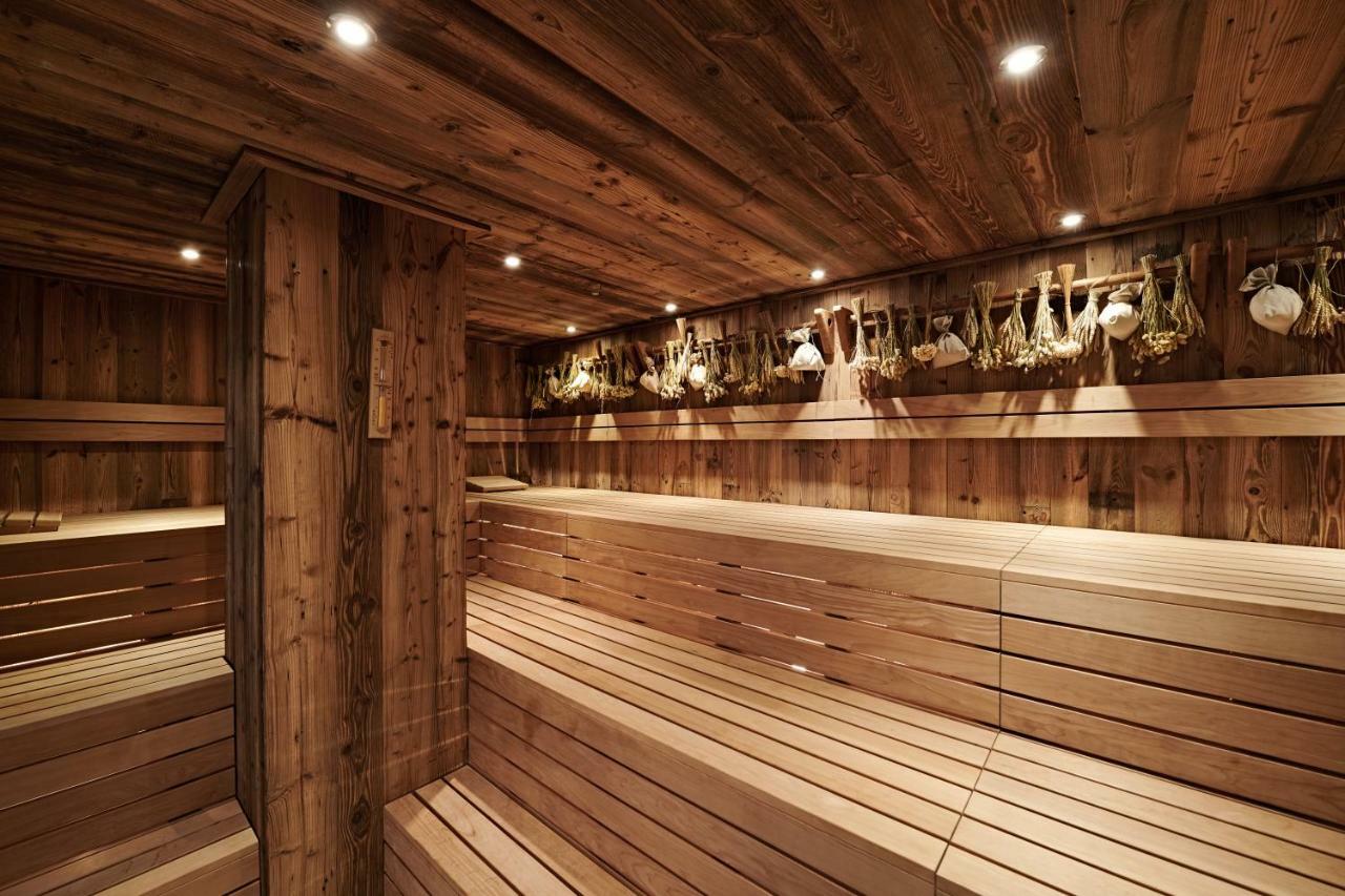Hotel A-ROSA Kitzbühel Exterior foto A Finnish sauna